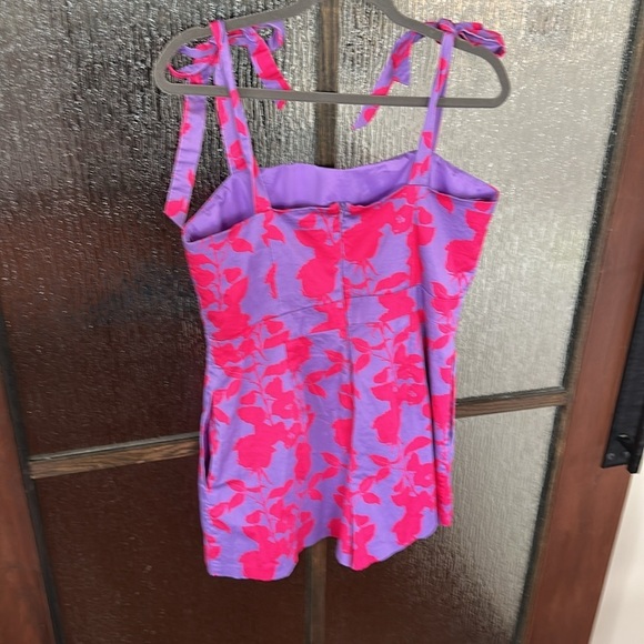 Slate & Willow Slate & Willow
Tie Shoulder Romper size 12. - Picture 11 of 11